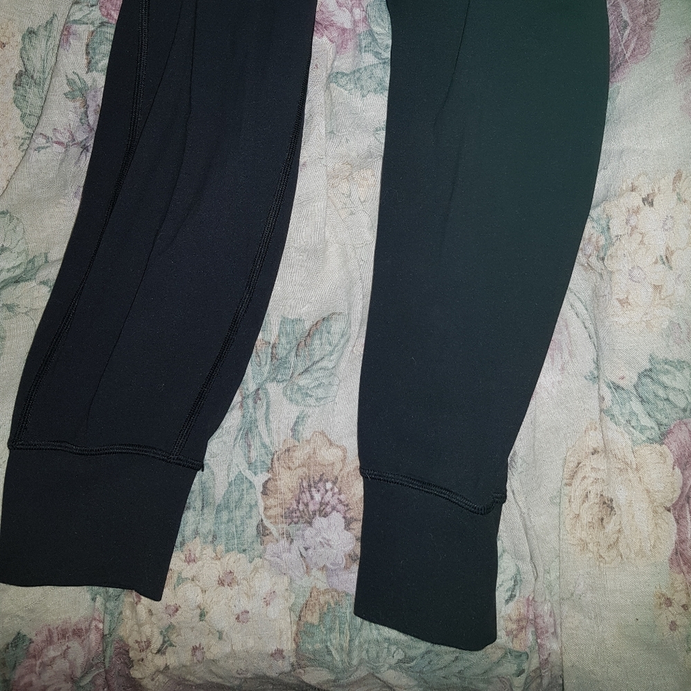 Black Lululemon Align Joggers Size 8